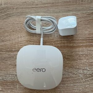 Eero White Model JO10001 Network Device